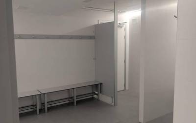 Amaitu dira Arane Udal Kiroldegiko aldagelen eraberritze lanak