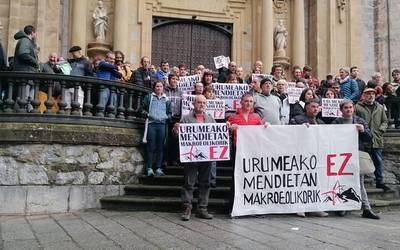 «Makroproiektu eolikoak geldiarazteko eta gure mendiak defendatzeko» deia egin du Urumeako Mendiak Bizirik taldeak