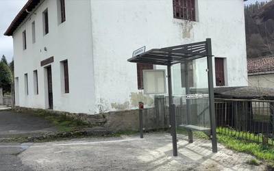 Markesina berriak eta bestelako berrikuntzak Oñatiko autobus geltokietan