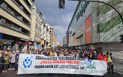 Osasun publikoaren "egiturazko arazoak" konpontzea exijitu dute ehunka lagunek
