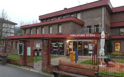 Senegalgo errezeten ikastaroa eta informatika saioak San Joxeperen otsaileko egitarauan