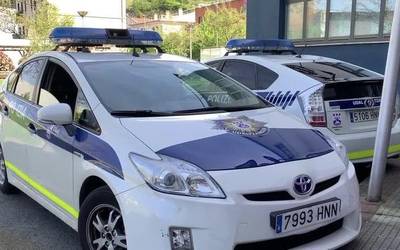 Kamera bat aurkitu dute Arrasateko taberna bateko komunean
