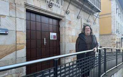 "Geroago eta jende gehiagok eskatzen du laguntza"