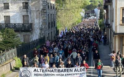 AHTren inguruko "desinformazio eta toxikazio" kanpaina salatu dute
