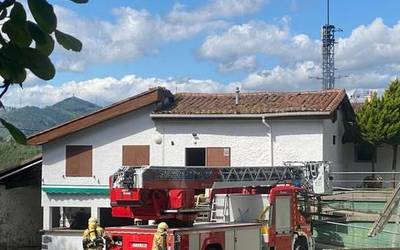 San Andresko elkarteko erretegiak su hartu du