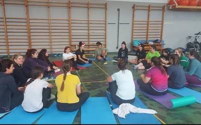 Autodefentsa feministarako tailerra izango da zapatu goizean gimnasioan