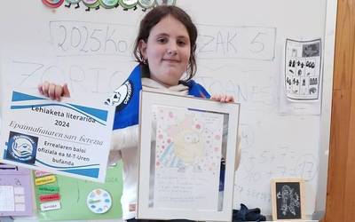 Maddi Zubillaga saldiastarrak epaimahaiaren sari berezia lortu du Malerrekako Txuri-Urdinek antolatutako literatur lehiaketan