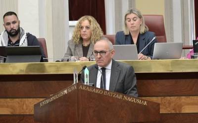 Industria hazkundea "mugatzea" leporatu dio ahaldun nagusiak Laudioko Udalari