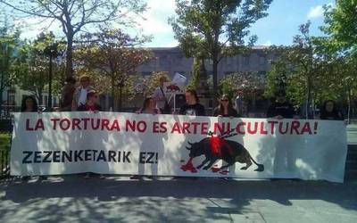 "Beti saiatzen gara lasai egoten, lehen deialdian oso gutxi ginen eta parte hartzaile kopurua handitzen joan da"
