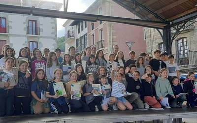 Udaletxean egingo dute eskola-umeen literatur eta marrazki lehiaketaren sari banaketa