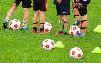 Arabako Diputazioak 5.000 euroko isuna jarri dio aita bati futbol partida batean haur bati erasotzeagatik