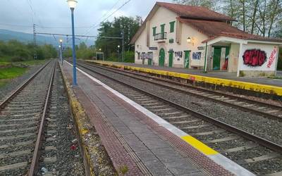 Bi graffitigile atxilotuta