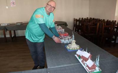 Futbol zelaien eta eraikin eta monumentu ezagunen maketa erakusketa