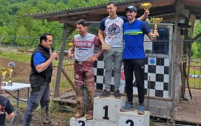 Unai Apeztegia iruritarrak irabazi du Bertizaranako enduro moto lasterketa