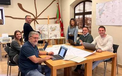 Zumaiako erronkei erantzuteko herri proiektu eraldatzailea landu dugu