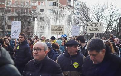 Palacio de Arozteguiak akordiorako negoziazioa hautsi duela salatu dute «43 miloi euro dituelako helburu»