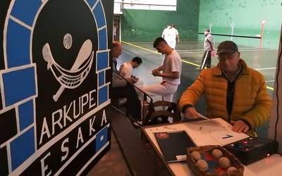 Benito Tainta txapelketa final laurdenetan sartuko da igandean