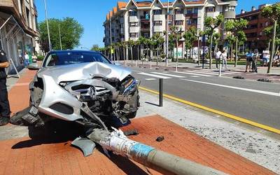 Zauriturik gabeko auto istripua jazo da Sopelan