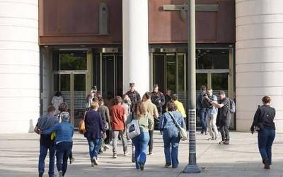 Xabi Ertze: "Fiskaltzaren galderak bideraturik ikusten ditugu talde kriminalaren akusazioan sakontzera"