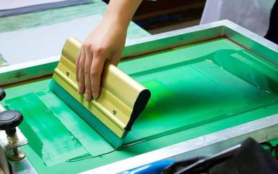 Zapatu Laranjaren atarirako serigrafia tailerra prestatu du AEK-k
