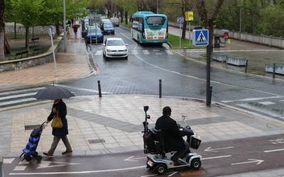 Ibilgailuen eta oinezkoen arteko bizikidetzaren alde