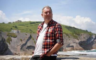 Jon Maia: "'Kantu bat gara' fisikoki gorpuztu nahi dut Zumaian"