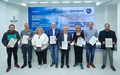 Aldundiak eta kostaldeko udalek akordioa lortu dute hondartzen kudeaketa indartzeko