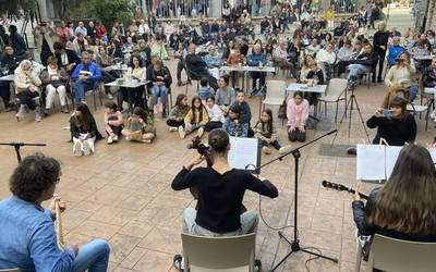 Familien arteko kontzertua, Arrasate Musikalen eskutik