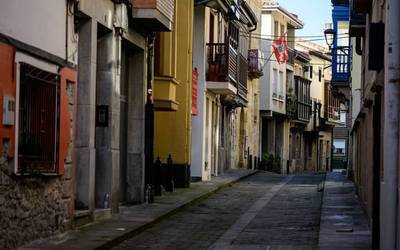 Etxebizitza turistikoak arautzeko deia egin die Plentziako Udalak komunitateei