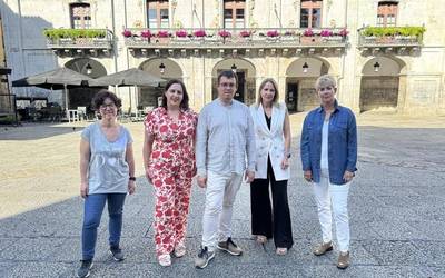 Udal Gobernuaren "paralisia" deitoratu du Arrasateko EAJk