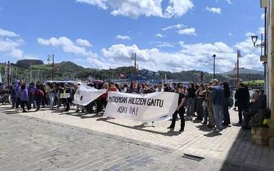 Mugimendu Feministak elkarretaratzea deitu du Bilbon gizon batek bere alaba hil ondoren