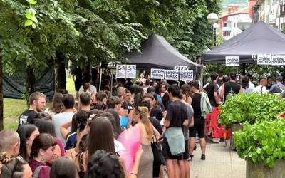 Ekinez jaialdiari hasiera busti baina beroa eman zaio