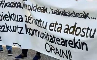 Adurtza Ikastolak eta San Ignaciok kezka agertu dute fusioaren aurrean