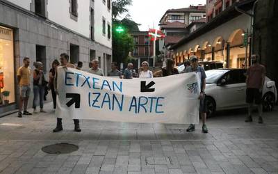 Udan egingo diren mobilizazioetan parte hartzeko deia egin du Azkoitiko Sare Herritarrak