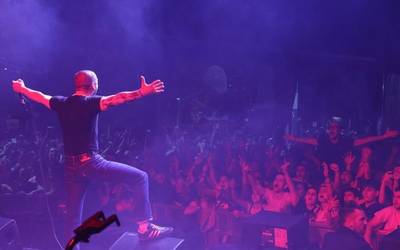 Ekinez jaialdiaren hasiera argazkitan