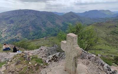 Lapurdira, datorren igandean