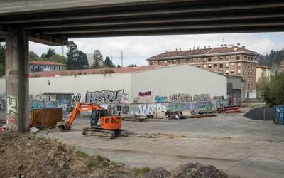Udalak batzar bat deitu du Aretan Lipmesa fabrika zaharraren lurren erabilera posibleak aztertzeko