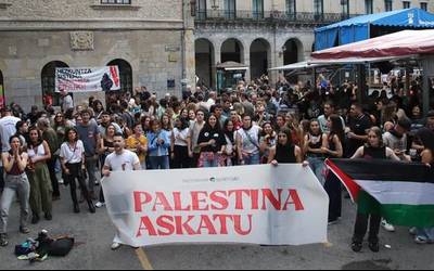 Palestinaren aldeko elkarretaratzea egin dute Bergaran