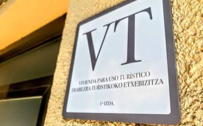"Turismoaren negozioaren aurka" martxan jarritako dinamika aurkeztuko du bihar Kontseilu Sozialistak