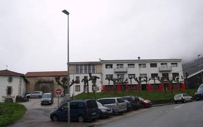 Irurtzungo musika eskolako izen ematea zehaztuta