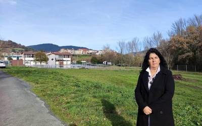 EAJk Artziniegako udal gobernu taldeari leporatu dio igerilekuen irekierak izango duen astebeteko atzerapena