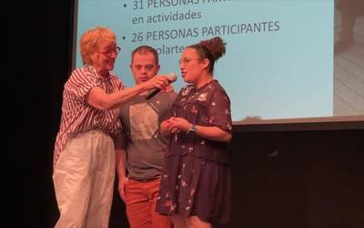 Debagoieneko Atzegi Eguna festa izan da, baina aldarrikapenetik ere izan du