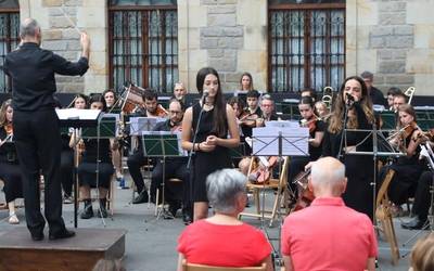 Bergarako orkestra sinfonikoaren emanaldiko argazkiak