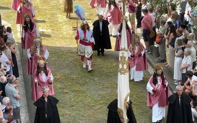 Corpus-prozesioko erritual guztiak bete dituzte oñatiarrek