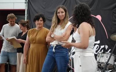 Nerea Oteiza eta Ninoshka Gozategi omendu dituzte Orio Eragin klubaren egunean