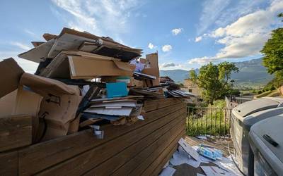 Premiazko neurriak eskatu dituzte Arabako Errioxan paper bilketaren "gabezien" aurrean
