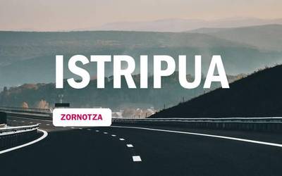 Furgoneta batek istripua izan du AP-8an Zornotza parean, auto ilarak daude