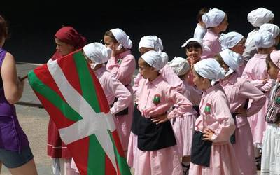 Gorlizko Aratz Dantza Taldeak 45. urteurrena ospatuko du aste-akabu honetan!