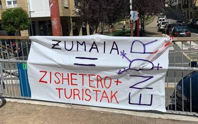'Zishetero arauari su!' lelopean, elkarretaratzea egingo dute bihar arratsaldean