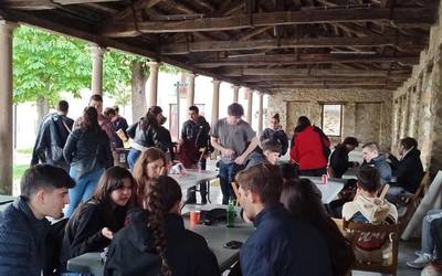 Aldarrikapena eta festa Gazte Mugakideen Egunean